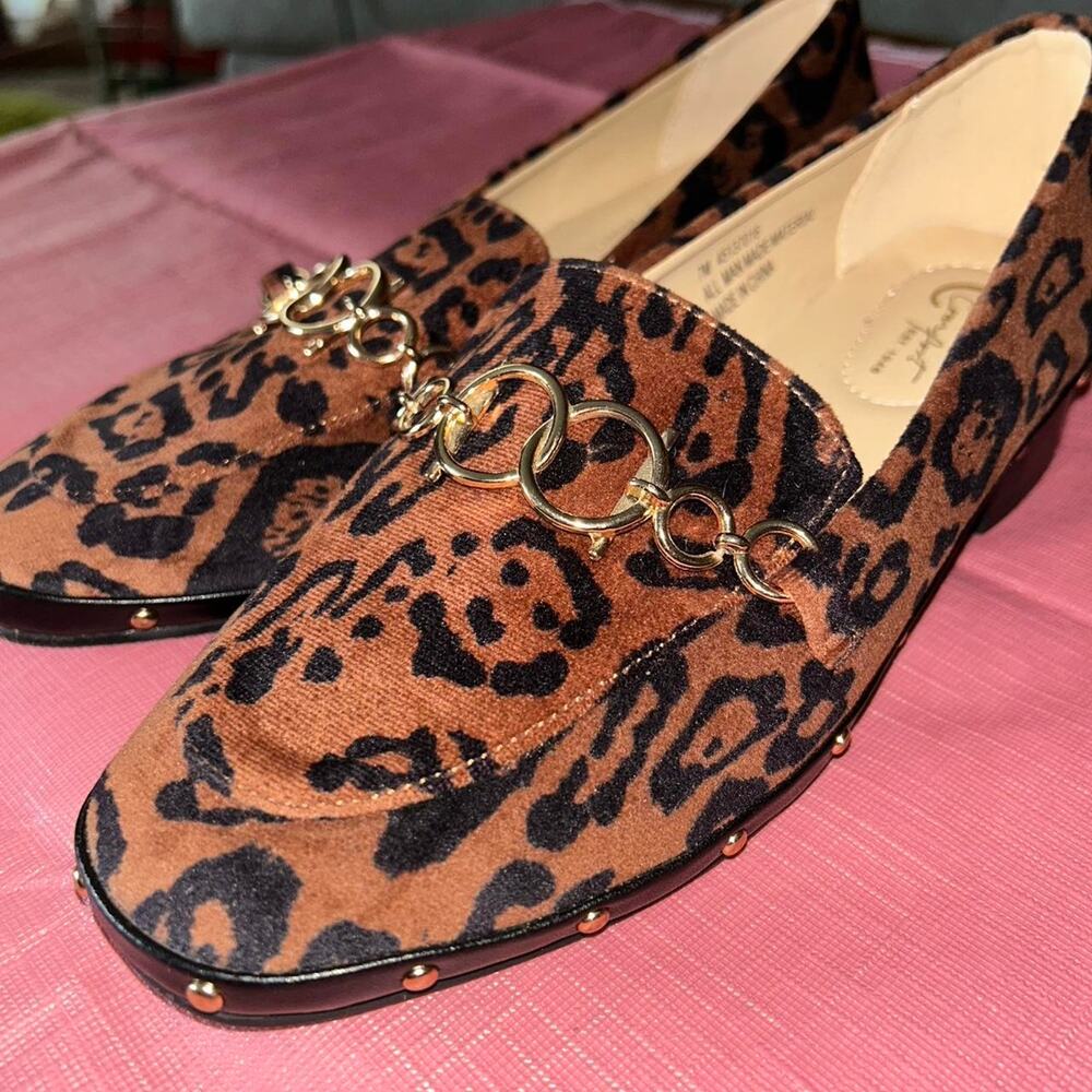 Leopard print loafers with